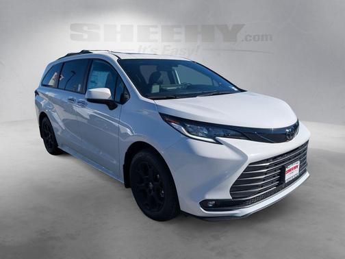 Ice 2026 Toyota Sienna Woodland Edition