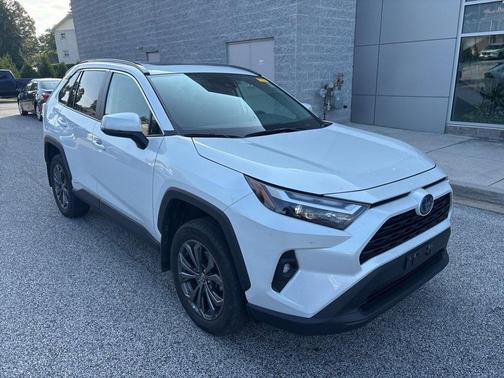 2023 Toyota RAV4 Hybrid XLE Premium