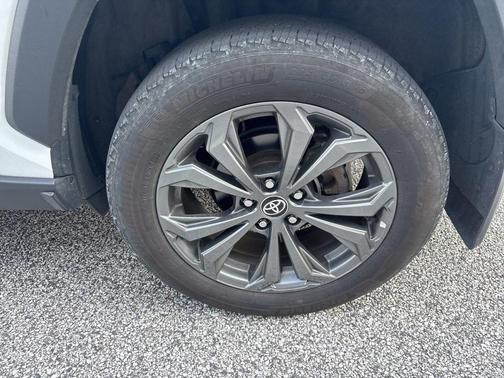 2023 Toyota RAV4 Hybrid XLE Premium