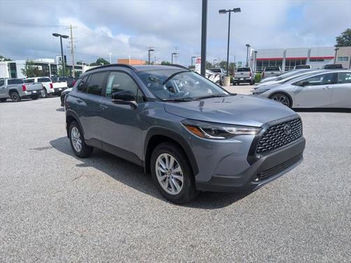 2025 Toyota Corolla Cross LE
