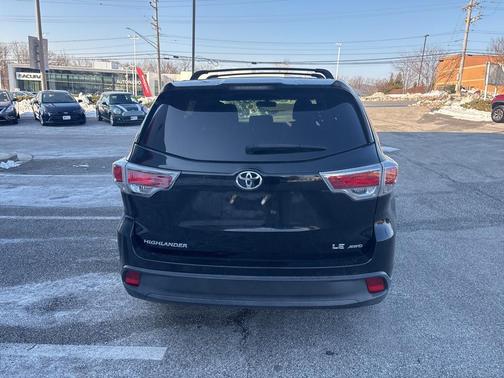 2016 Toyota Highlander LE