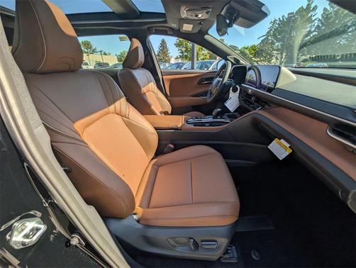 2025 Toyota Crown Signia Limited