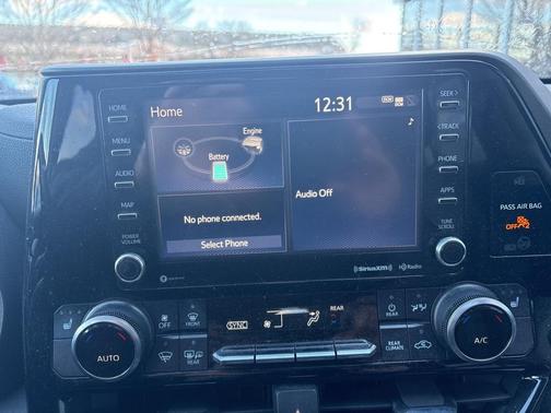 2022 Toyota Highlander Hybrid XLE