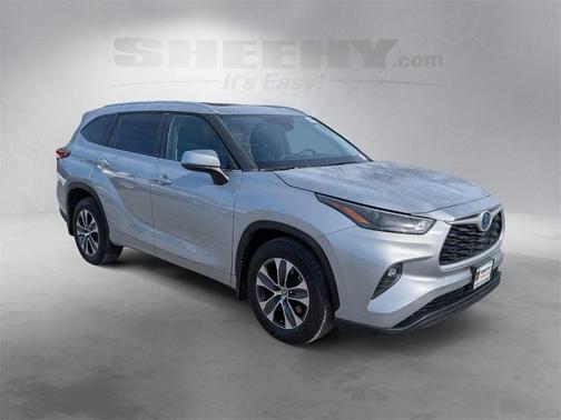 2022 Toyota Highlander Hybrid XLE