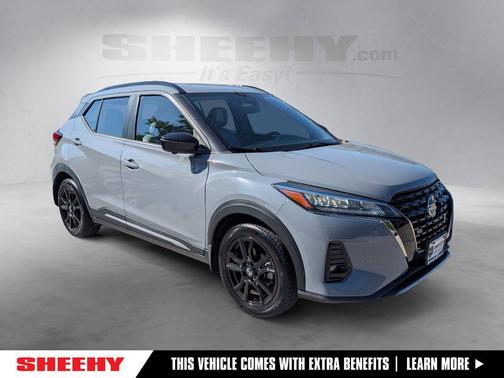 Boulder Gray 2021 Nissan Kicks SR