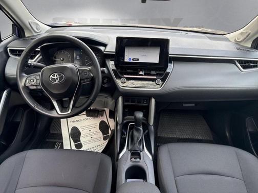 2024 Toyota Corolla Cross LE