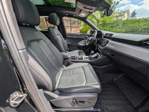 2022 Audi Q3 45 S line Premium Plus