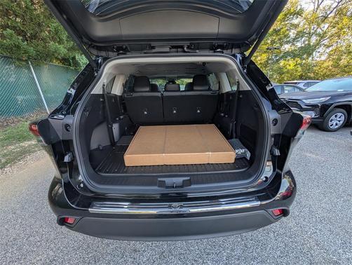 2025 Toyota Highlander XLE
