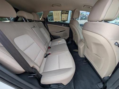 2017 Hyundai TUCSON SE