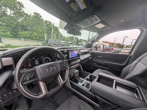 2025 Toyota Tundra SR5