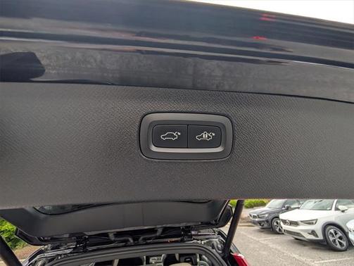 2022 Volvo XC90 Recharge Plug-In Hybrid T8 R-Design 7 Passenger