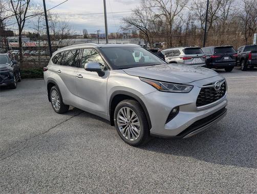 2025 Toyota Highlander Platinum