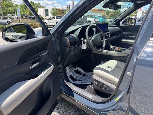 Cloud 2026 Toyota Grand Highlander Hybrid Platinum MAX
