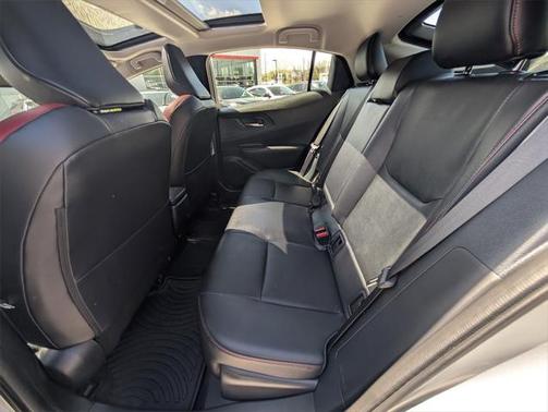 2024 Toyota Prius Prime SE