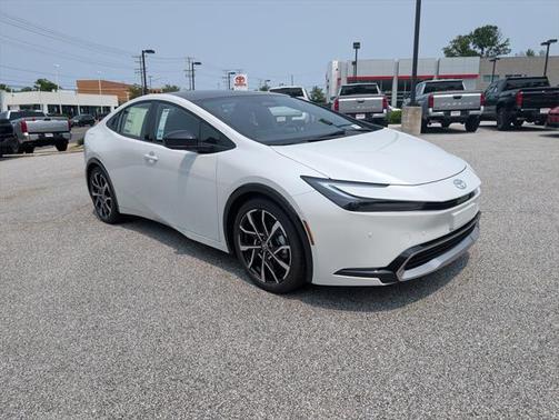 2025 Toyota Prius L