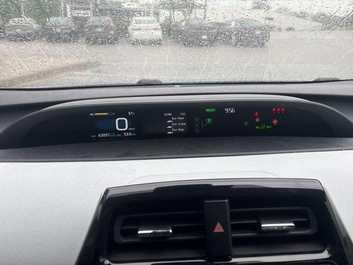 Sea Glass Pearl 2020 Toyota Prius LE