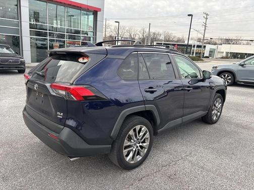 2019 Toyota RAV4 XLE Premium