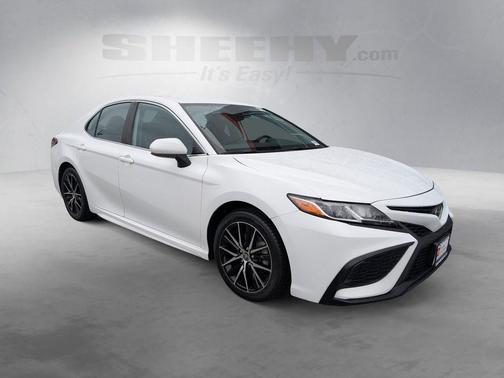 Super White 2021 Toyota Camry SE