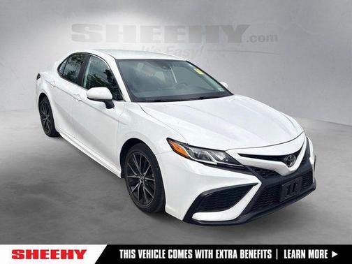 Super White 2021 Toyota Camry SE