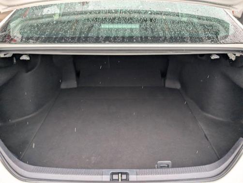 Super White 2021 Toyota Camry SE
