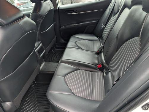 Super White 2021 Toyota Camry SE