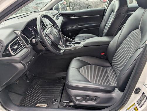 Super White 2021 Toyota Camry SE