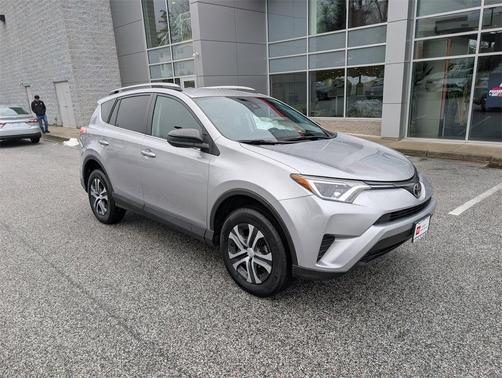 2017 Toyota RAV4 LE