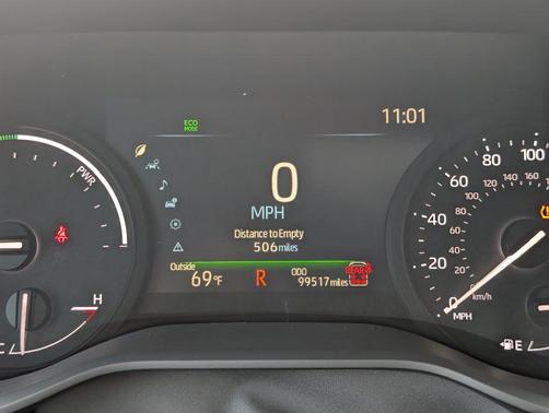Wind Chill Pearl 2025 Toyota Sienna XLE