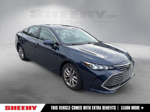 Pearl 2019 Toyota Avalon XLE