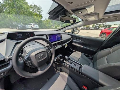 2025 Toyota Prius L