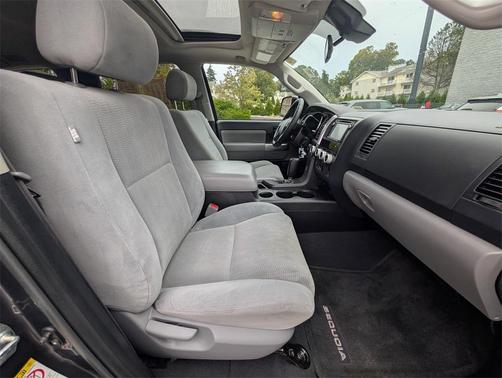 2019 Toyota Sequoia SR5