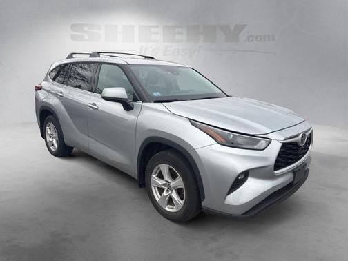 2022 Toyota Highlander LE