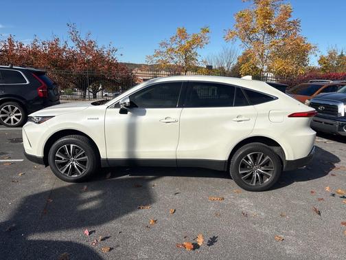 2021 Toyota Venza LE