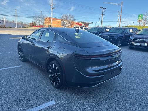 2024 Toyota Crown Platinum