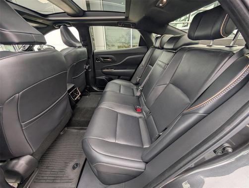 2024 Toyota Crown Platinum