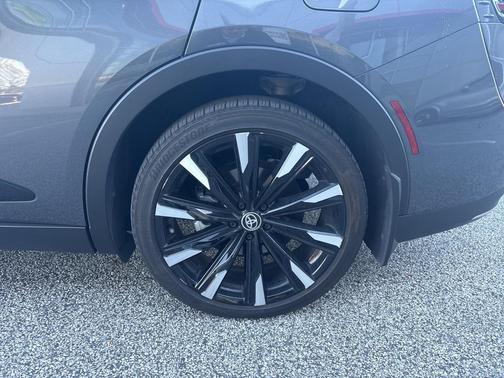 2024 Toyota Crown Platinum