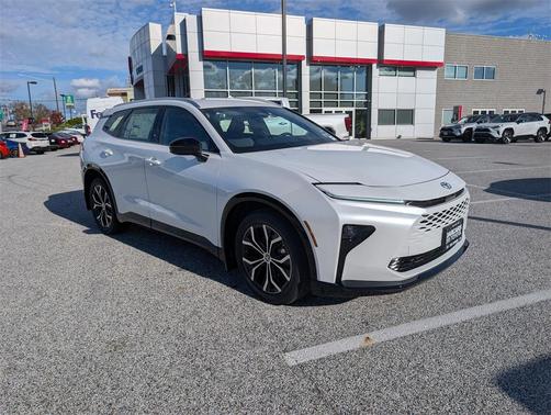 2025 Toyota Crown Signia XLE