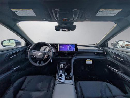 2025 Toyota Crown Signia XLE