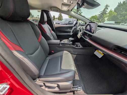 2025 Toyota Prius L
