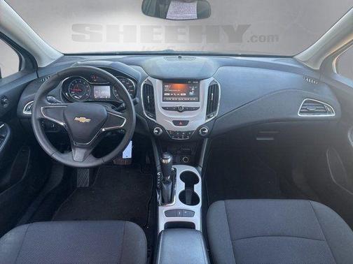 Silver Ice Metallic 2017 Chevrolet Cruze LS