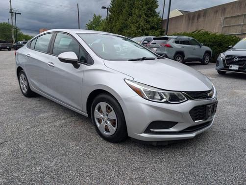 Silver Ice Metallic 2017 Chevrolet Cruze LS