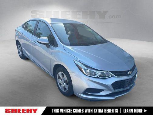 Silver Ice Metallic 2017 Chevrolet Cruze LS