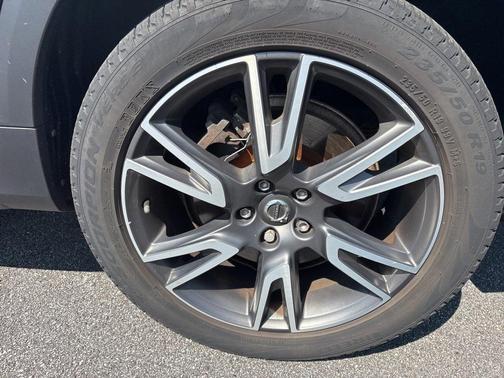 2017 Volvo V90 Cross Country T6