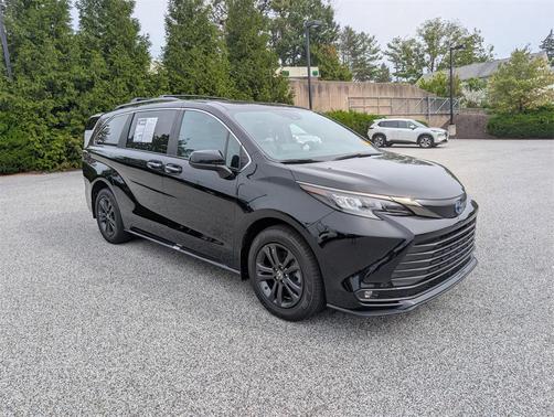 2024 Toyota Sienna Woodland Edition