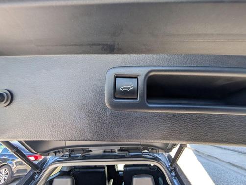 Magnetic Gray Metallic 2023 Toyota Highlander Hybrid XLE