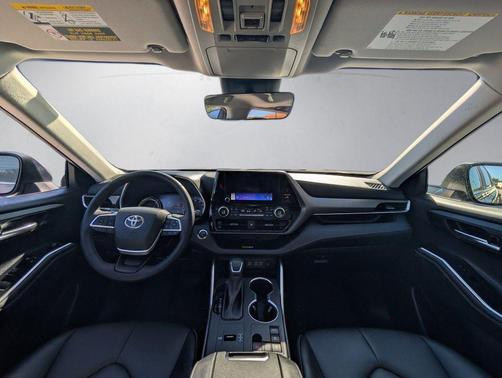 Magnetic Gray Metallic 2023 Toyota Highlander Hybrid XLE