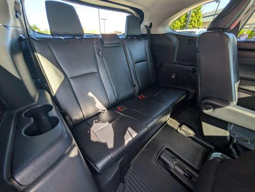 Magnetic Gray Metallic 2023 Toyota Highlander Hybrid XLE