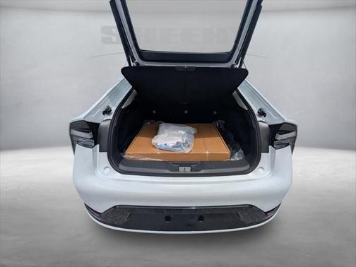 2025 Toyota Prius L