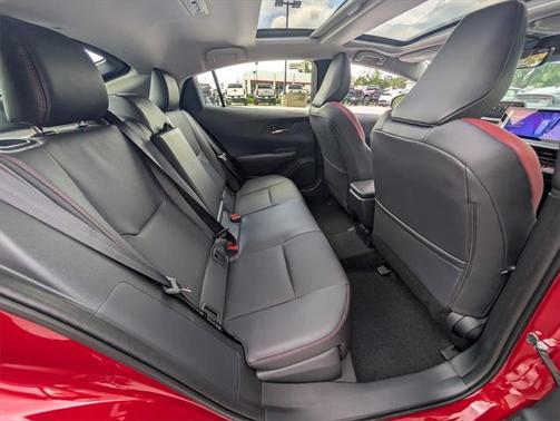 2025 Toyota Prius L