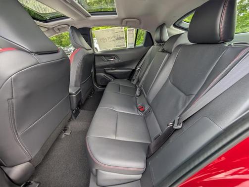 2025 Toyota Prius L